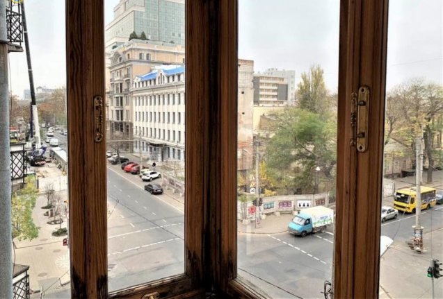 продажа трехкомнатной квартиры номер A-173786 в Приморском районе, фото номер 12